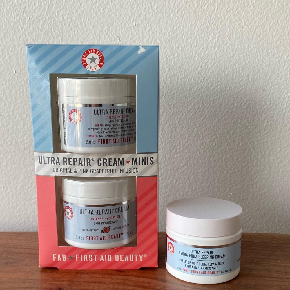 FIRST AID BEAUTY ULTRA REPAIR MINI BUNDLE